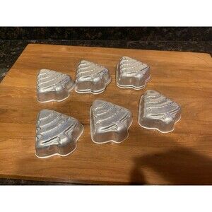 6 vintage aluminum tree mellow molds